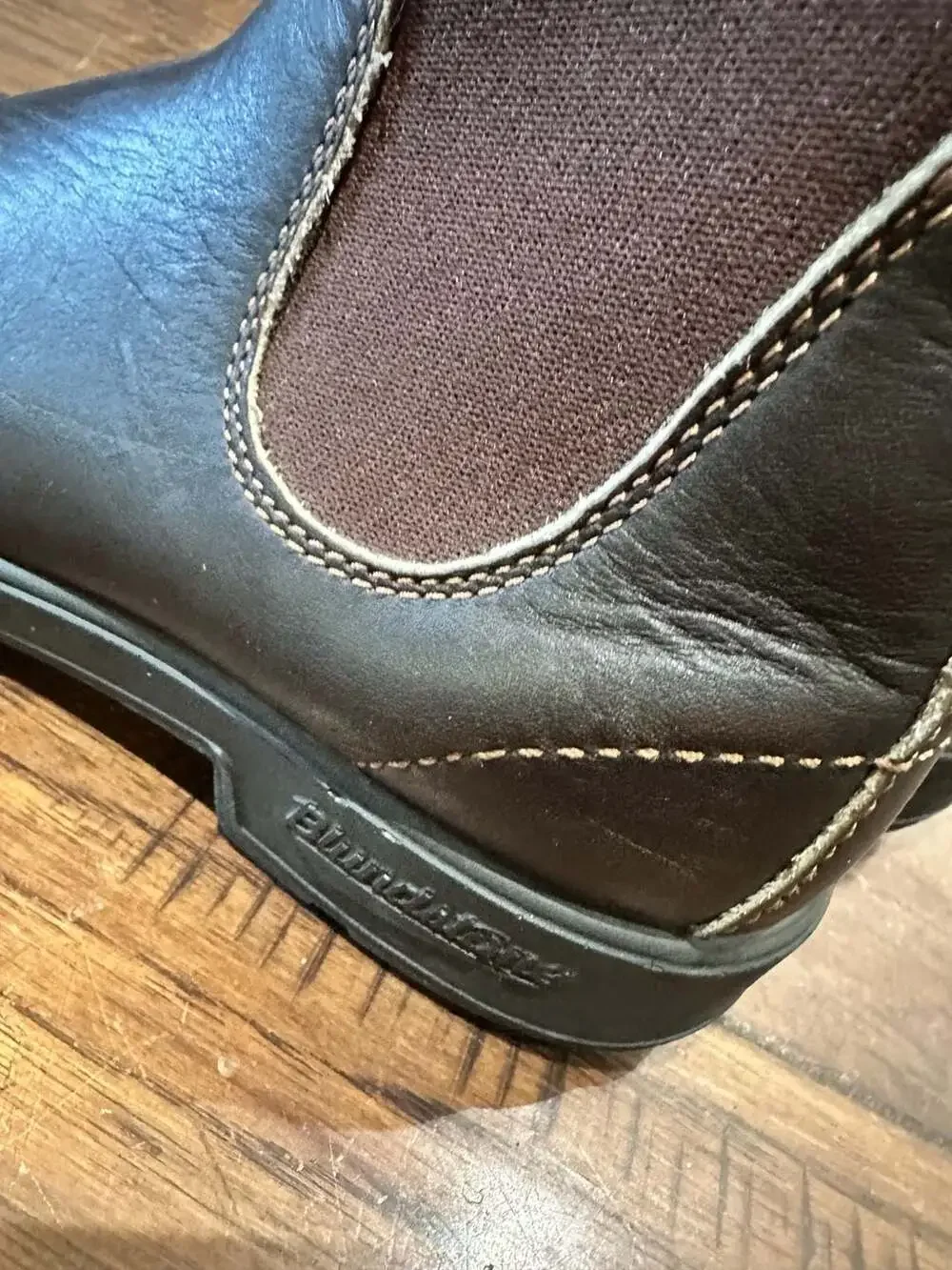 Blundstone 500 Size 5.5 Men/ 7 Women Brown Leather Chelsea Boots
